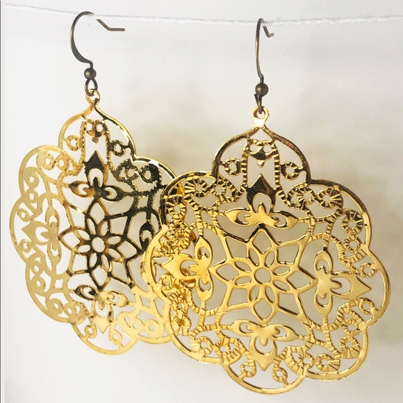 Jewelry - ♡ 2 for 20$ ♡ Gold Cutout Pendant Earrings